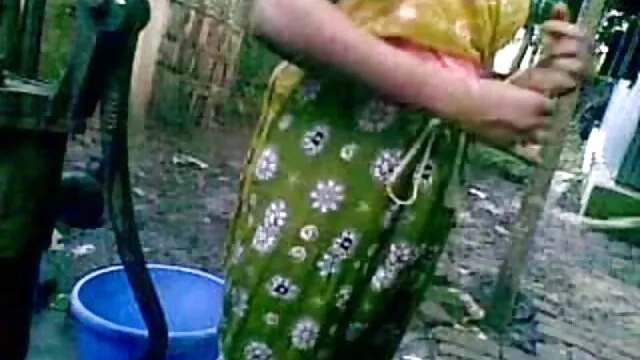 એક વિદ્યાર્થી મિત્ર bothering માટે પરીક્ષણો સેકસી વીડિયો જોવા માટે માટે તૈયાર છે, તેઓ માટે નિર્ણય લીધો છે સેક્સ
