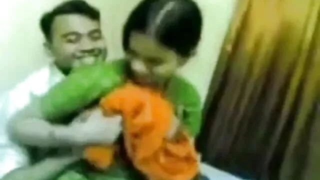 બહેન સ્વપ્ન ના સેકસી વીડિયો કેસ હતો મુત્તર