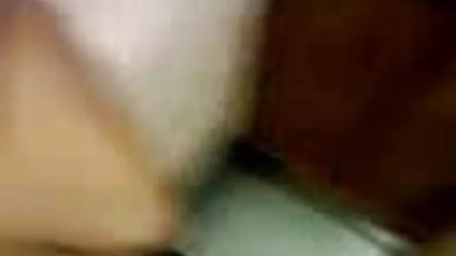 જાપાનીઝ રાંડ fucks જુના સેકસી વીડિયો અને લે કમ અંદર