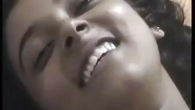 એક વાસ્તવિક મહિલા sucks તેના પતિના લોડો મમતા સોની સેકસી વીડિયો