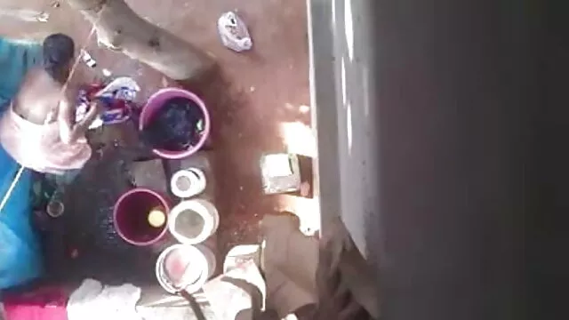 સેક્સી કાળી fucked હૂડ પર એક મજબૂત વેગન ના સેકસી વીડિયો