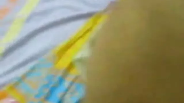 વ્યાયામમાં પ્રવીણ વ્યક્તિ fucks તેના ગુદા ઘોડાના સેકસી વીડિયો અને sucks લોડો પર બ્રિજ