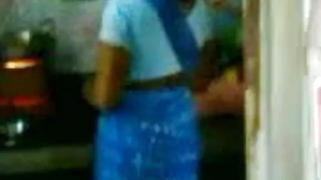 સેક્સી છોકરી શોર્ટ્સ blowjob સેકસી બીપી સેકસી વીડિયો કરે છે અને પોઈન્ટ આપે છે
