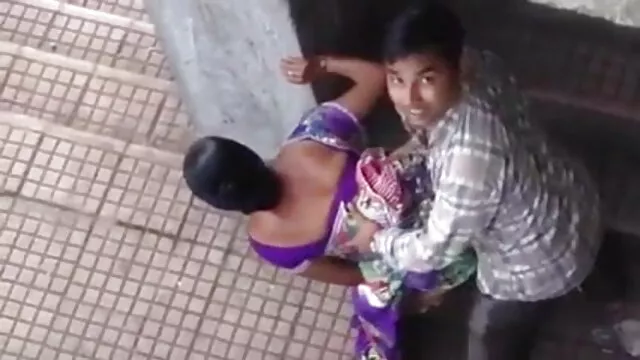 એક 2018 ના સેકસી વીડિયો મોટી મહિલા licks વાળ વાળી લોડો છોકરી ના મોઢા માં ઘરે